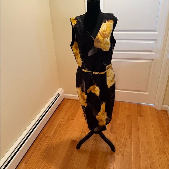 White House Black Market Black and Yellow Floral Midi Dress with belt V N NWOT - Picture 3 of 16